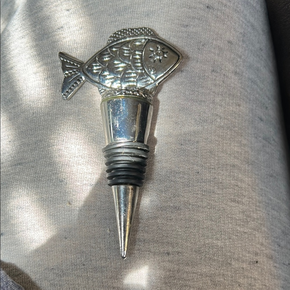 Silver Fish Wine Bottle Stopper